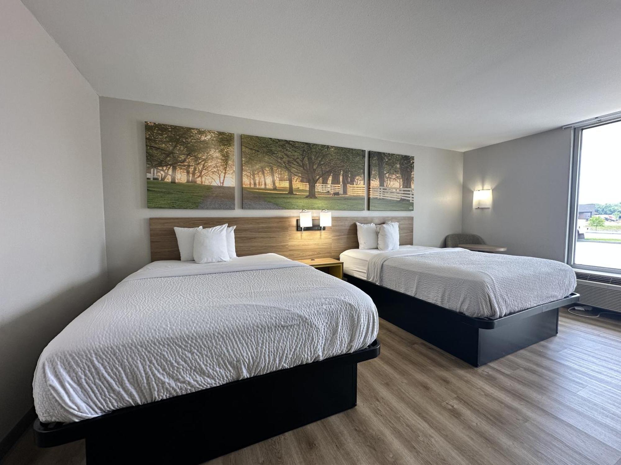 Days Inn By Wyndham Adel I-75 Bagian luar foto
