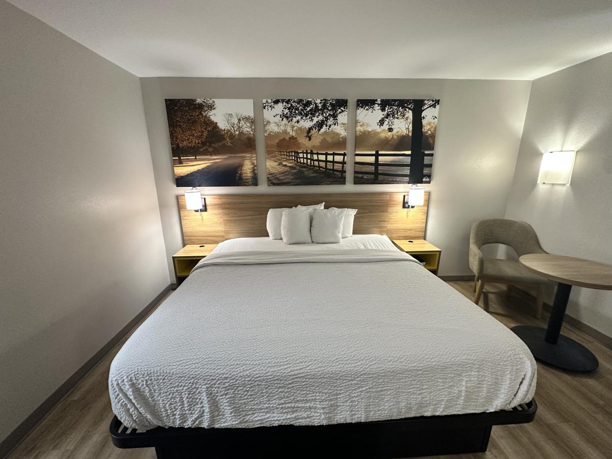 Days Inn By Wyndham Adel I-75 Bagian luar foto
